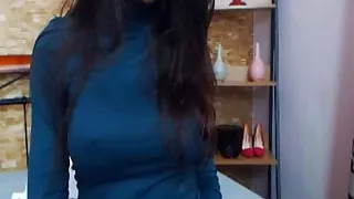 Hot Babe Will Sizzle Up Your Day As She Masturbates