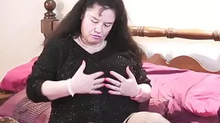 Thick Mature Takes it Off