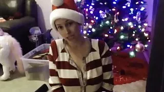 Lelu Love-WEBCAM: Sick But Decorating For Xmas