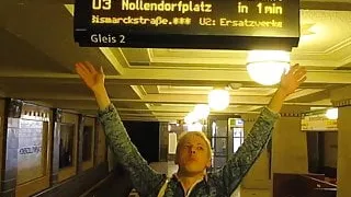 Twink ist immer hungrig nach rohem Schwanz