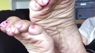 Latina soles on table ( deedeerican )