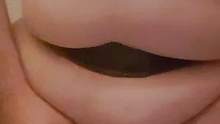 den Latex vom Hornsaft der Sau reinigen und Pis saugen