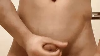 Riesiger Cumshot von koreanischem Mann