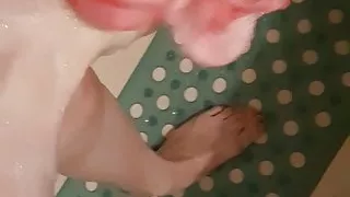 jessica wildwood washing her filthy fucking whore feet