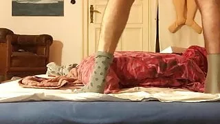 Twink ist immer hungrig nach rohem Schwanz