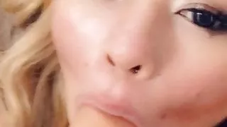 Laurie Barsi sucking her dildo part 1