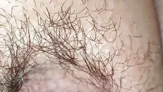 La chatte bien juteuse de ma femme vibre