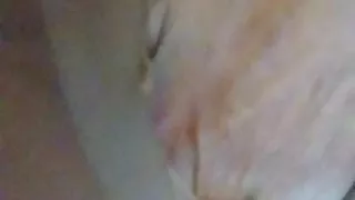 Die alte ausgelieferte Schlampen-und Mutterfotze wihst sich