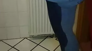 Geiles Jeans pissen Teil 2
