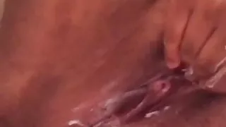 18 jahrige turkin fingert Arschloch und Fotze spritzt ab