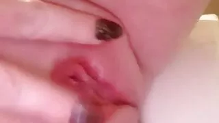 Amanda W rubs her pussy