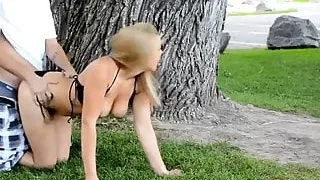 Horny amateur couple enjoying public sex in the park