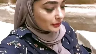 farah firdous bouncing boobs