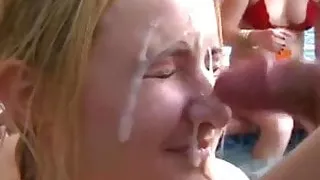 Swimmingpool facial