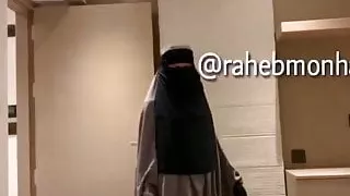 Burqa Handjob Hijab beurette
