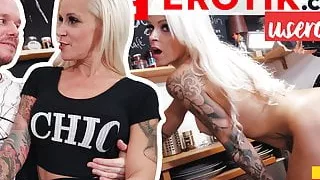 Random FAN cums on SOPHIE LOGANs pussy! -- sophie.erotik.com