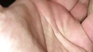 Elle aime se faire doigter