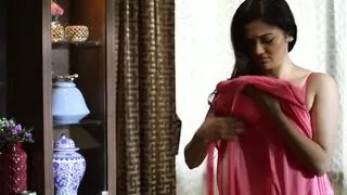 Hot bengali bhabhi in pink bra