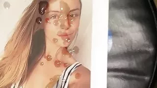 Big wet tribute for hot honey.