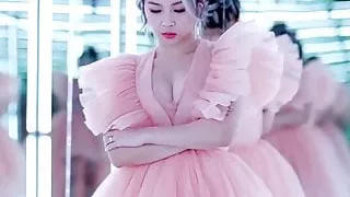 More Than An Hour Of Jiwoo's Cleavage