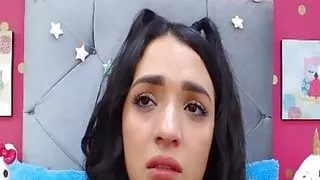 Sexy Hot Brunette With Pretty Face Fingering