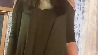 Amateur showing off her tits and ass in short video