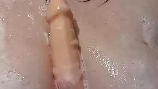 Crystal sous la douche