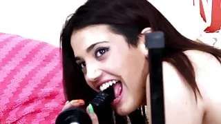 Penelope Cum in sexmachine porn video