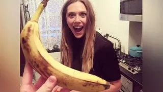 elizabeth olsen jerk off challenge