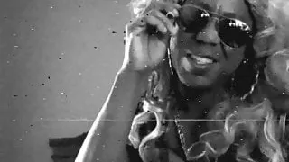 Dom schwarzer Crossdresser bestraft einen bösen Jungen