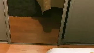 A tranny jerking off by his wife's feet