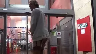 transvestite dildo shemale is sounding in a highway station