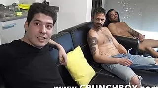 Dies ist ein besonderer Bareback-Gangbang mit den Pornostars Damien CRO