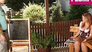 Chunky Sandra Learns the Hard Way