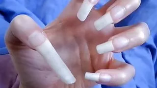 long thumb nail