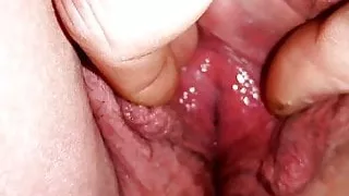 User fingert mich zum Orgasmus