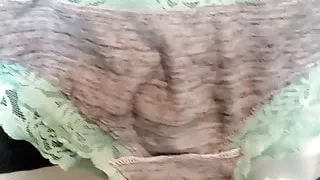 Sperma im Höschen der Schwägerin