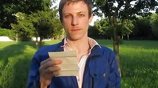 Twink ist immer hungrig nach rohem Schwanz