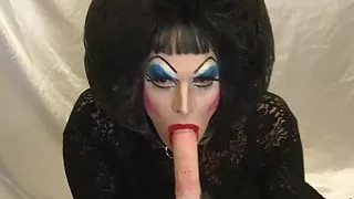 Drag Queen Slut starting webcam with a Master!
