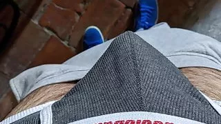 Ein weiterer Quickie im Keller mit Cumshot