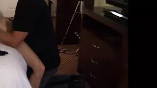 Sedotta dal bull in hotel