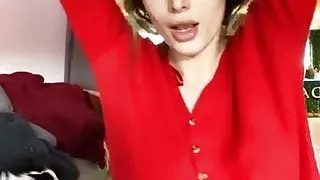Bella Thorne dancing tongue