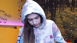 Young but very passionate mommy masturbates