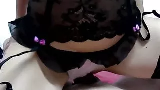 Milf Italiana in sexy lingerie si fa sborrare nel culo - POV