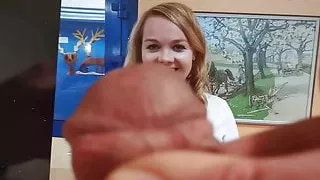 Jerking off watching porn