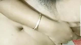 Bangladeshi couple sucking