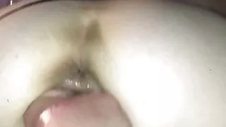 Horny milf enjoys a good fisting