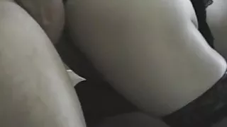 Fodendo a mulher do amigo corno assistindo