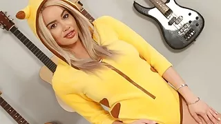 Solo blonde honey, Victoria June is about to cum, in 4K