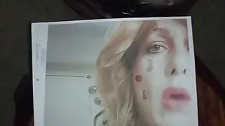 Juicy Lips SarahSassie getting cum tribute